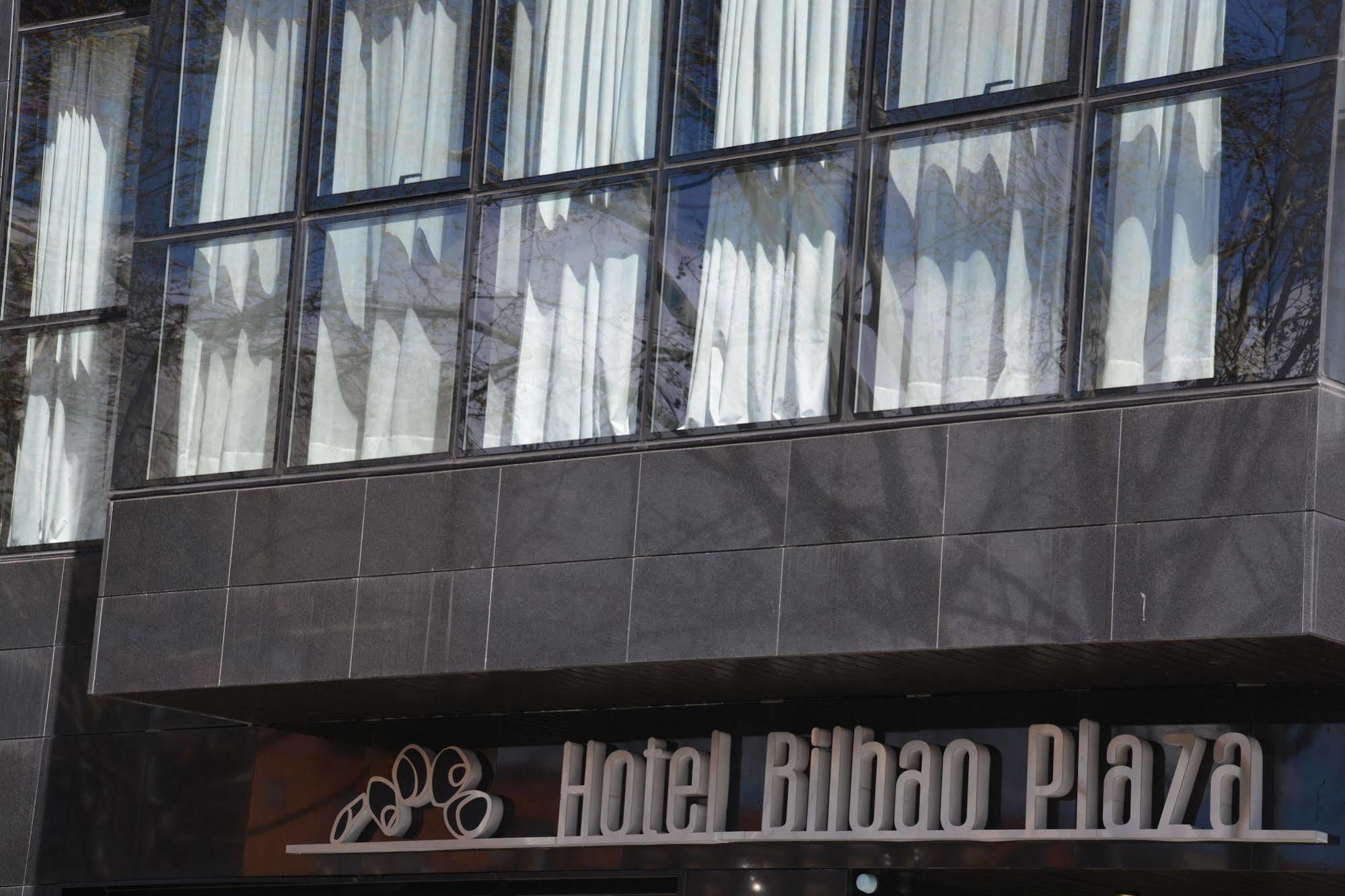 Hotel Bilbao Plaza Екстер'єр фото